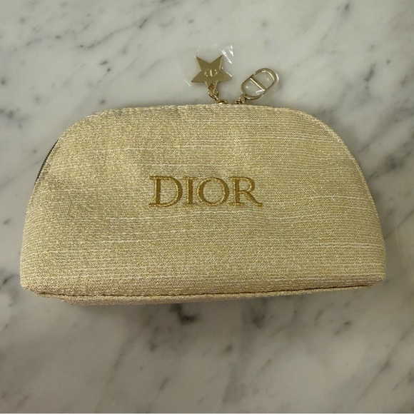 Dior Gold Cosmetic Pouch. - Picture 4 of 7
